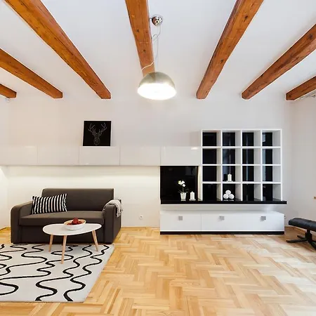 In-apart Cracow Old Town Stradomska アパート